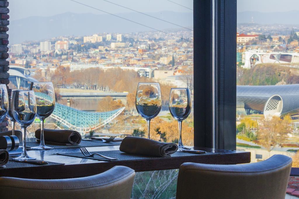 Отель Цитадель Нарикала Тбилиси Экстерьер фото